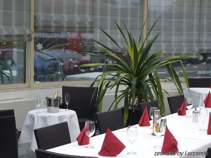 Galaxie Hotel Prague 4*,